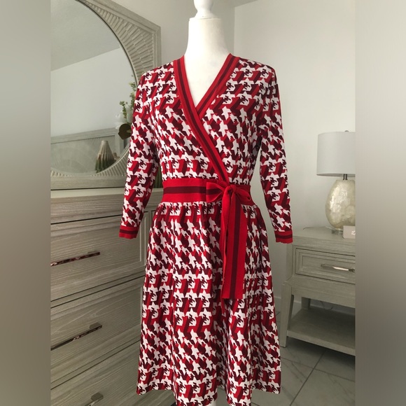 New York & Company Red and White Patterned Midi Dress - Picture 1 of 6